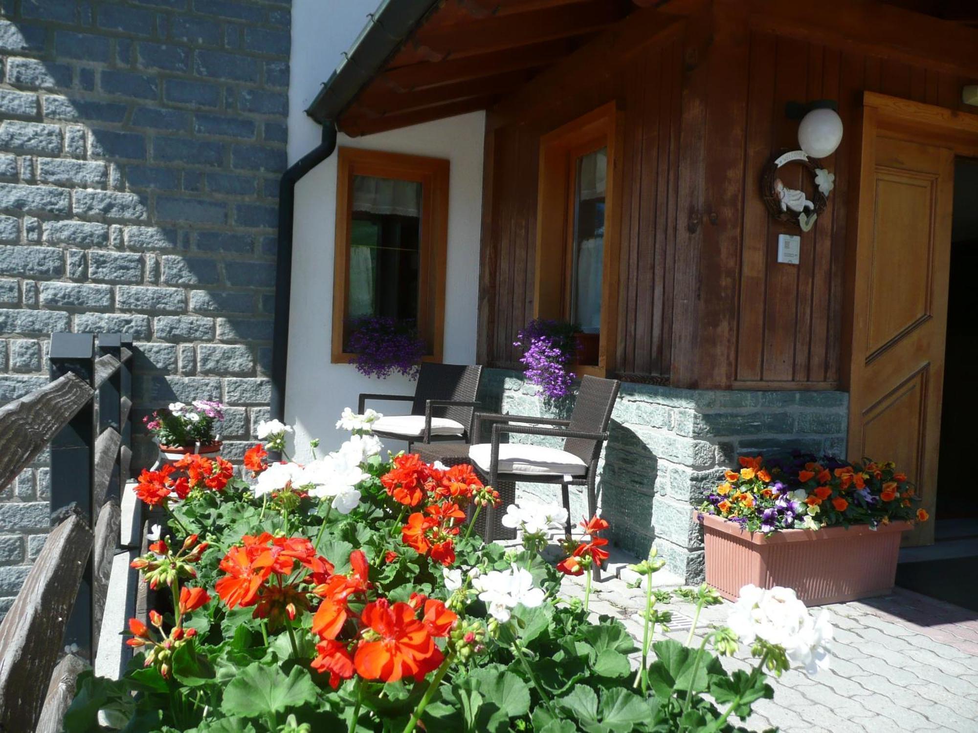 Hotel Le Clocher Champoluc Exterior foto